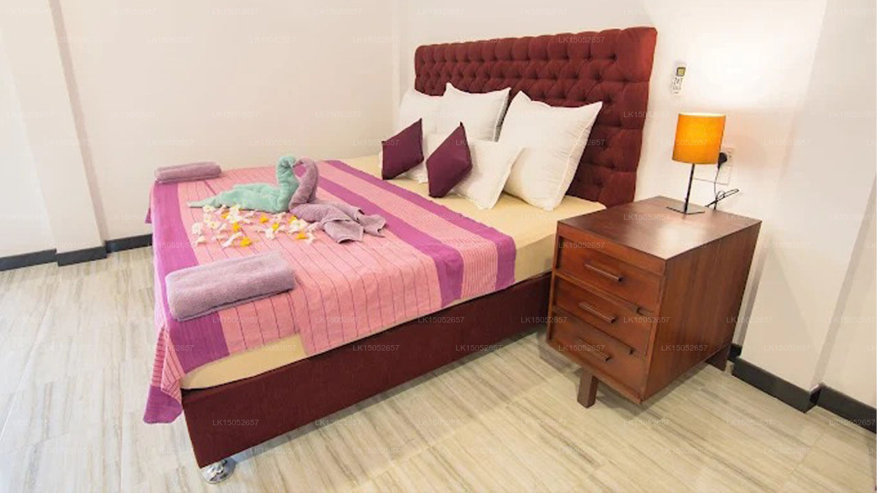 Aura by epic collection, Mirissa