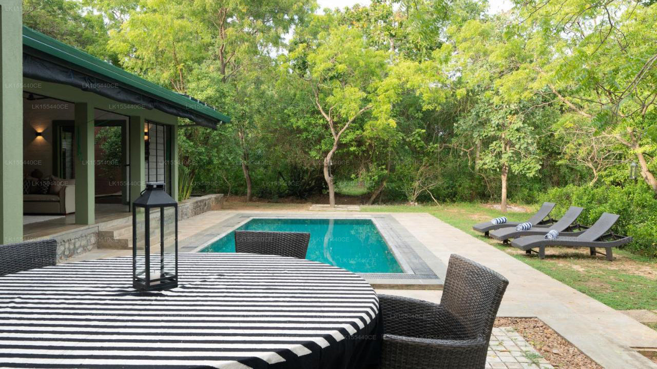 Neem Tree House, Kirinda