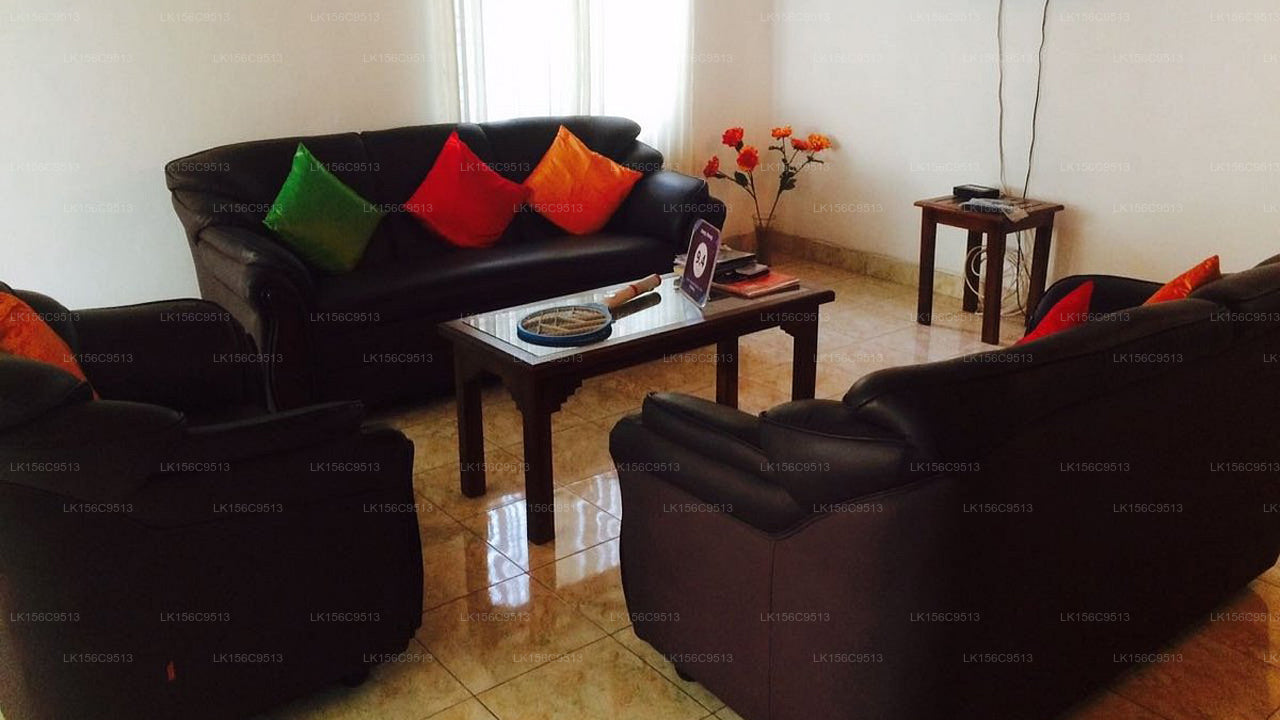 Sleep cheap hostel, Negombo