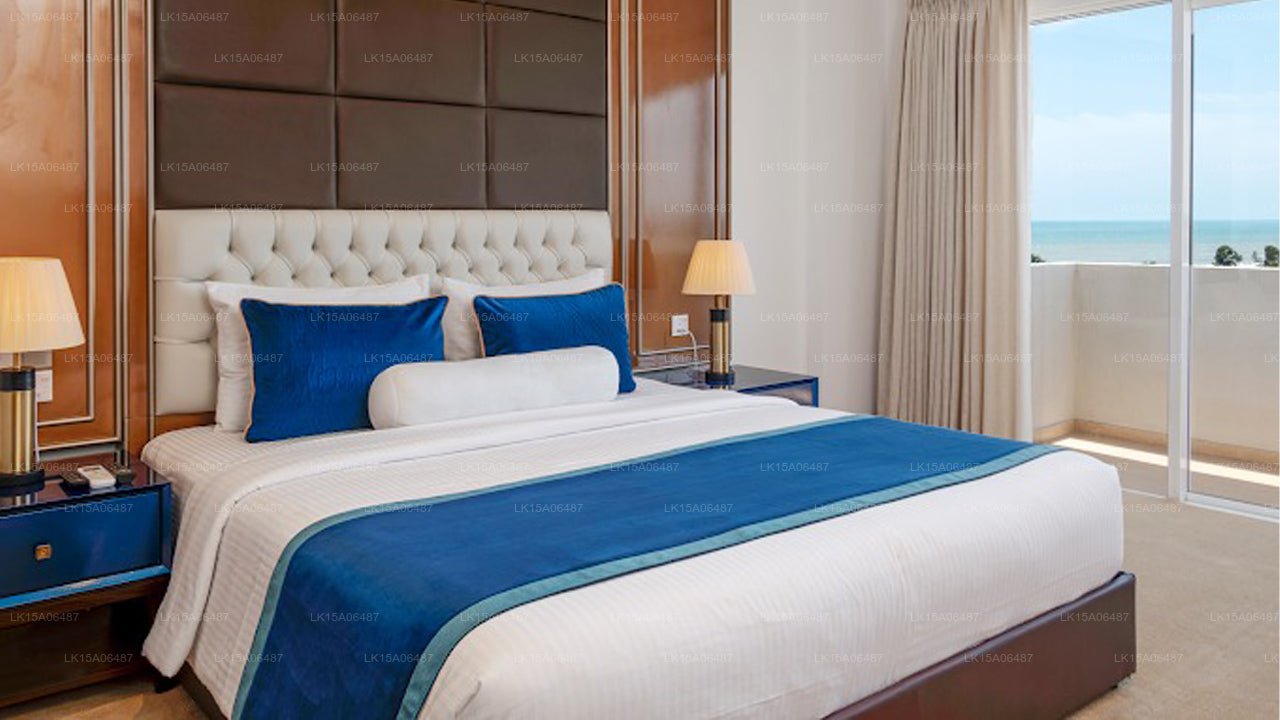 Corundum Breeze, Negombo