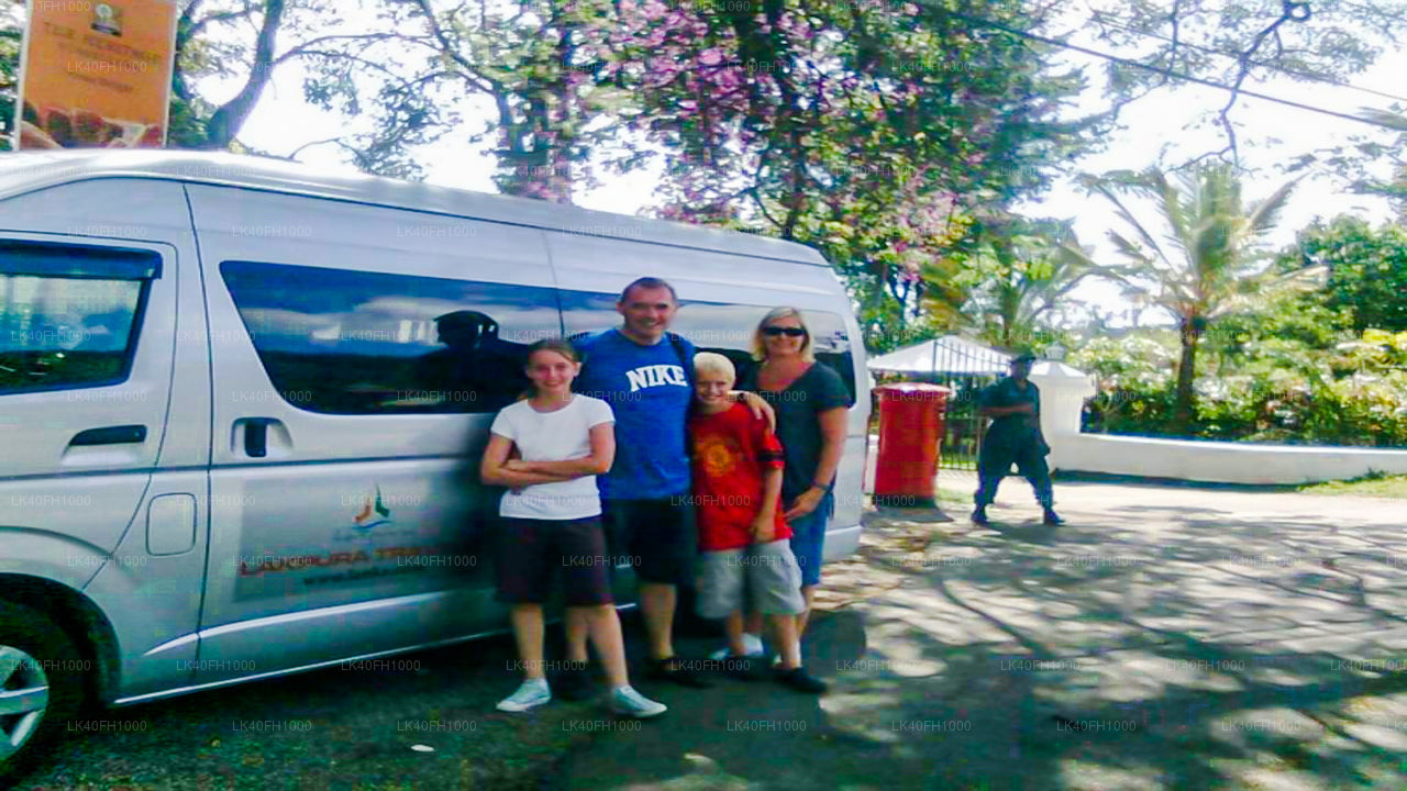 Prywatny transfer z lotniska Mattala (HRI) na lotnisko Colombo (CMB)