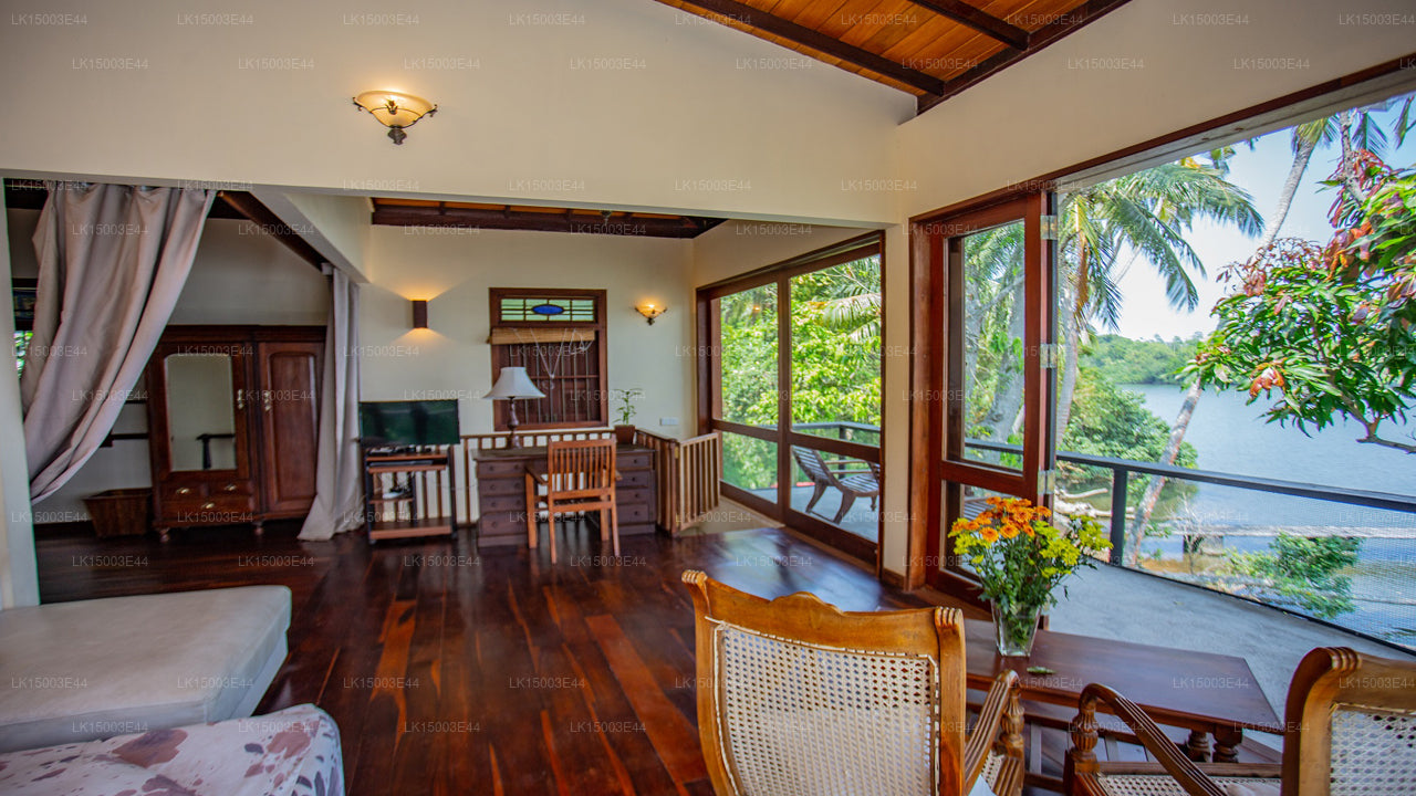 South Point Willa, Ahangama