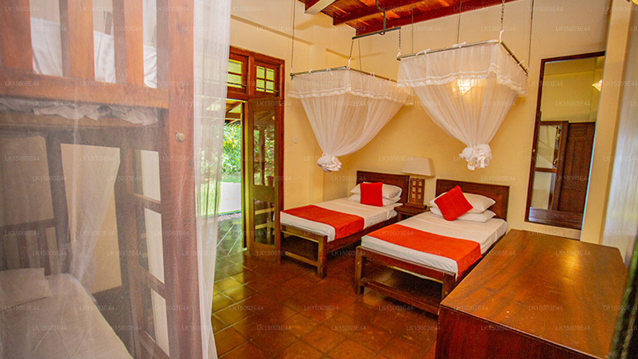 South Point Willa, Ahangama