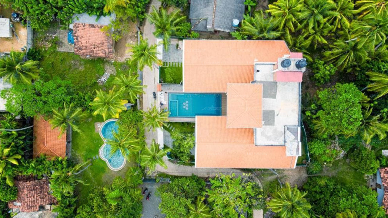 Aura by epic collection, Mirissa