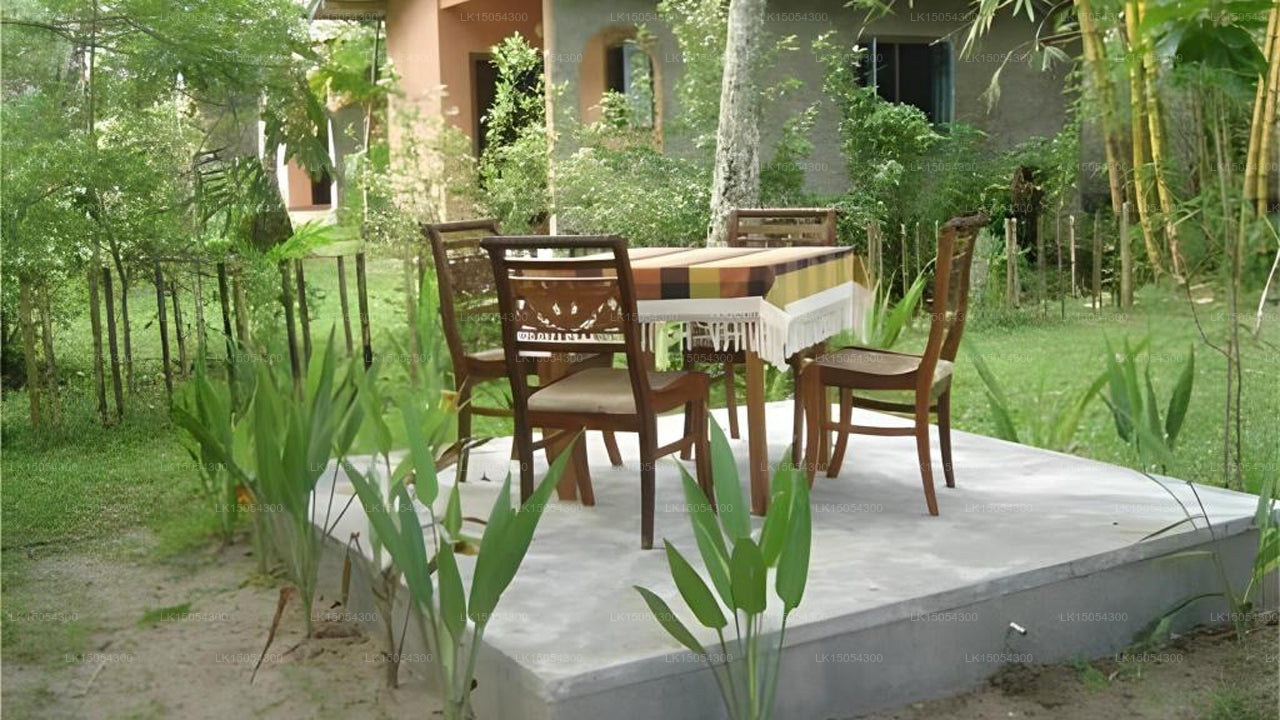 Kumbukgahawatta Hotel, Wadduwa