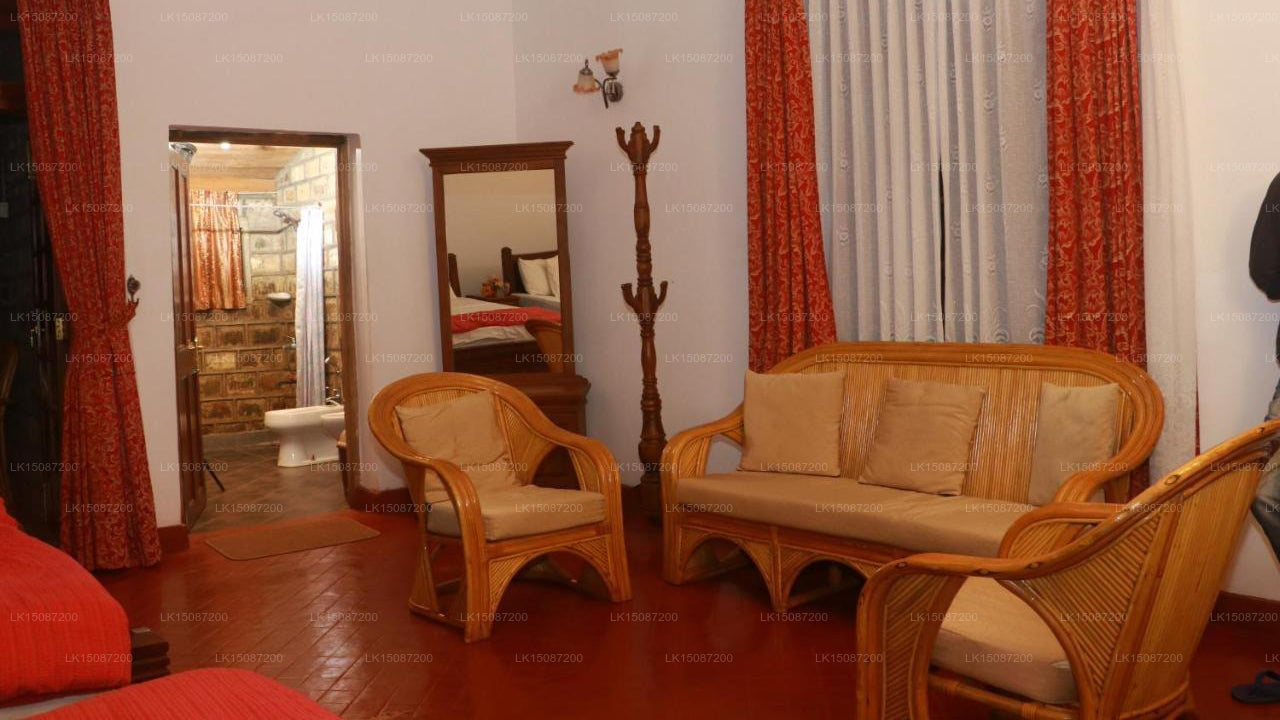 Castlereigh Holiday Bungalow,  Hatton