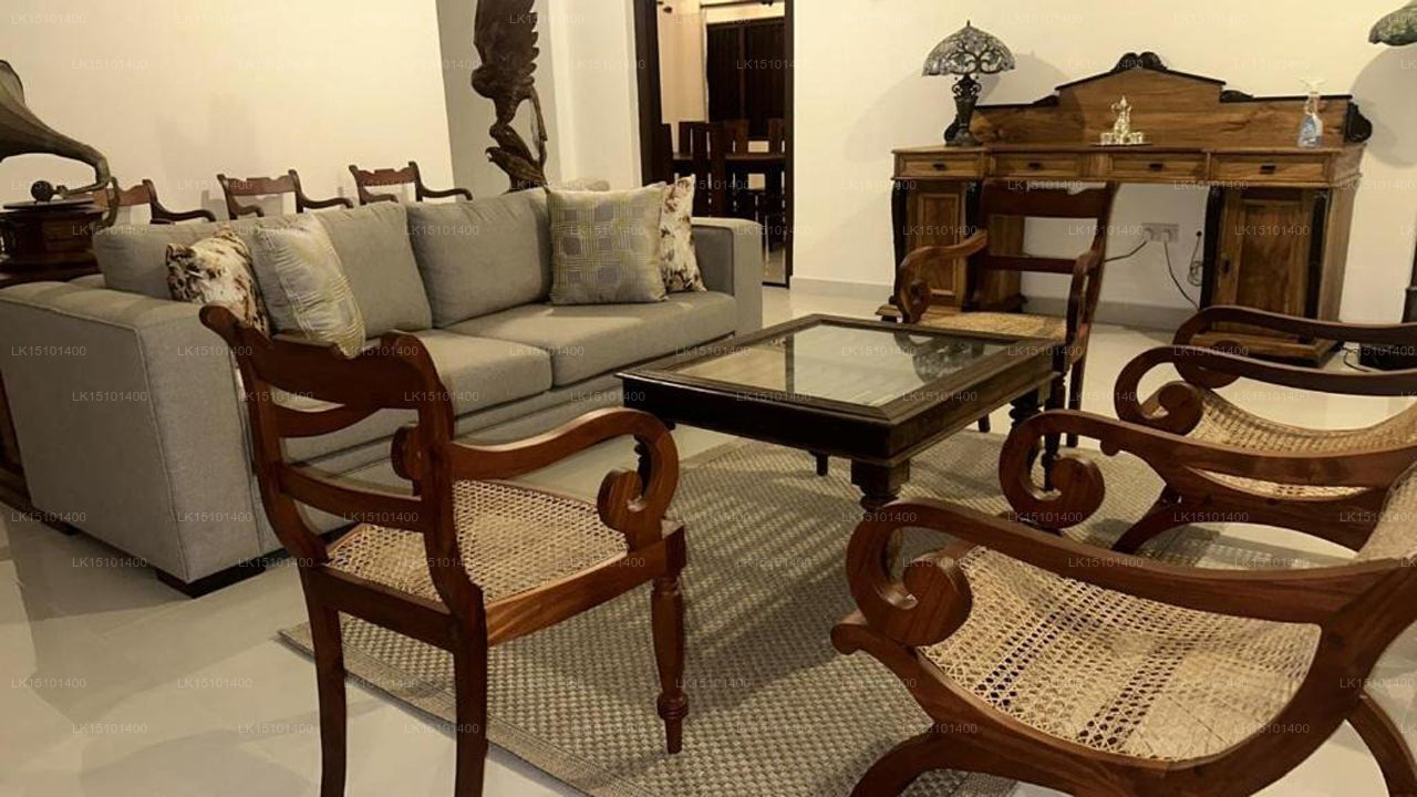 Villa Karadiya, Ambalangoda