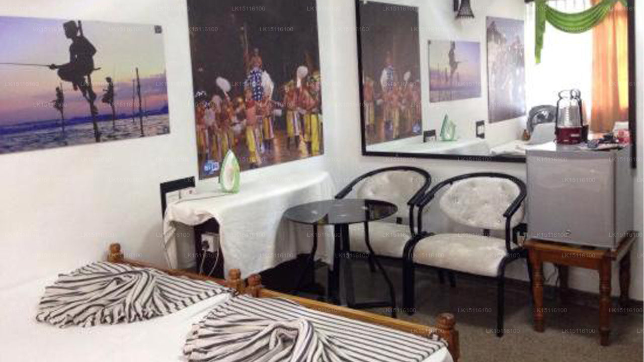 Senathilaka Guest Inn & Restaurant,  Puttalam