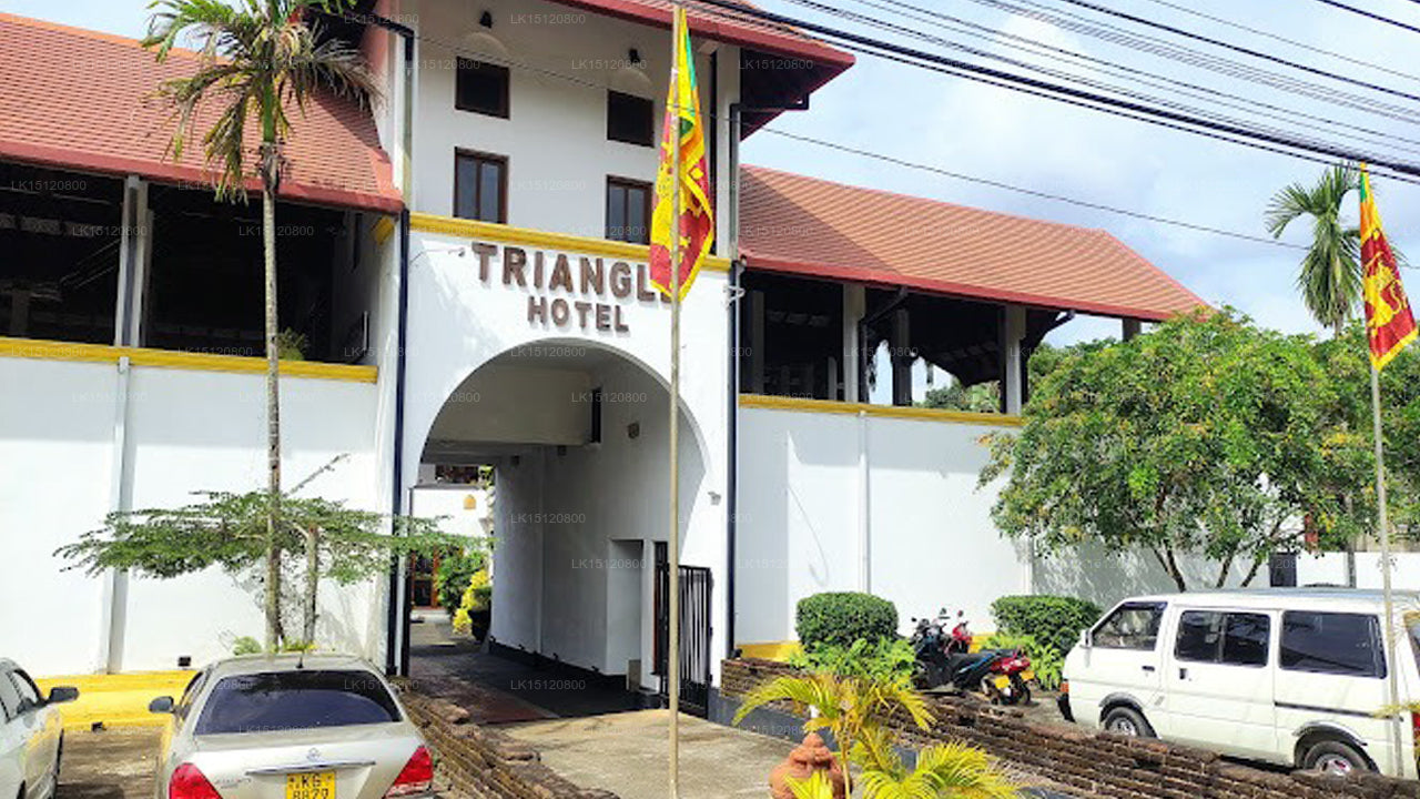 Triangle Hotel, Anuradapura