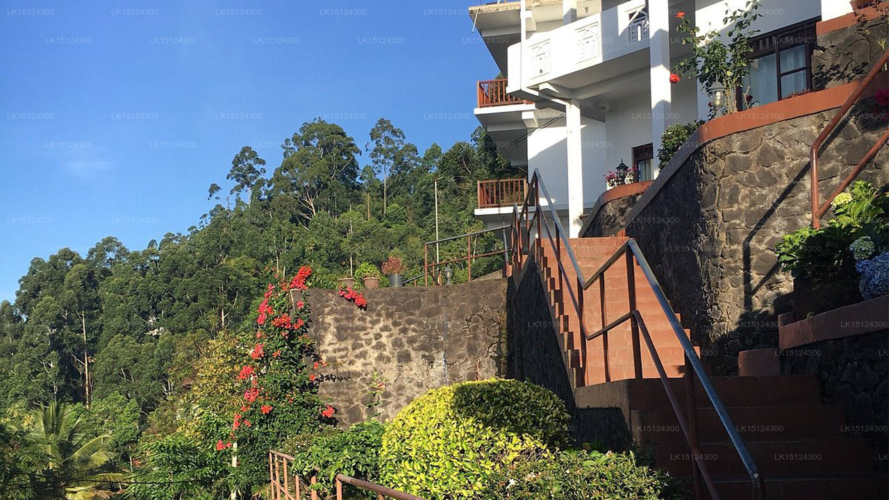 Sky Green Resort, Ella