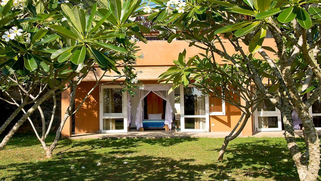 Blue Heights, Dikwella