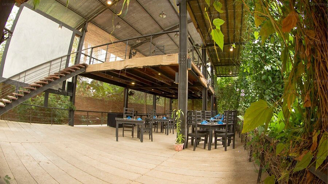 Athgira River Campin,  Udawalawa