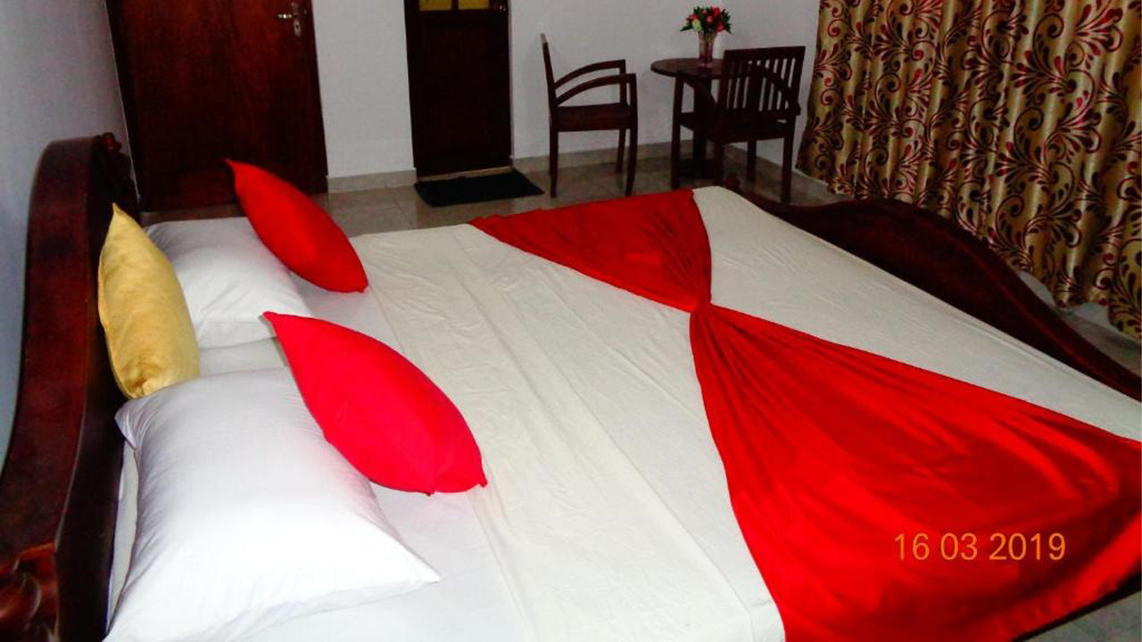 Villa Red, Aluthgama