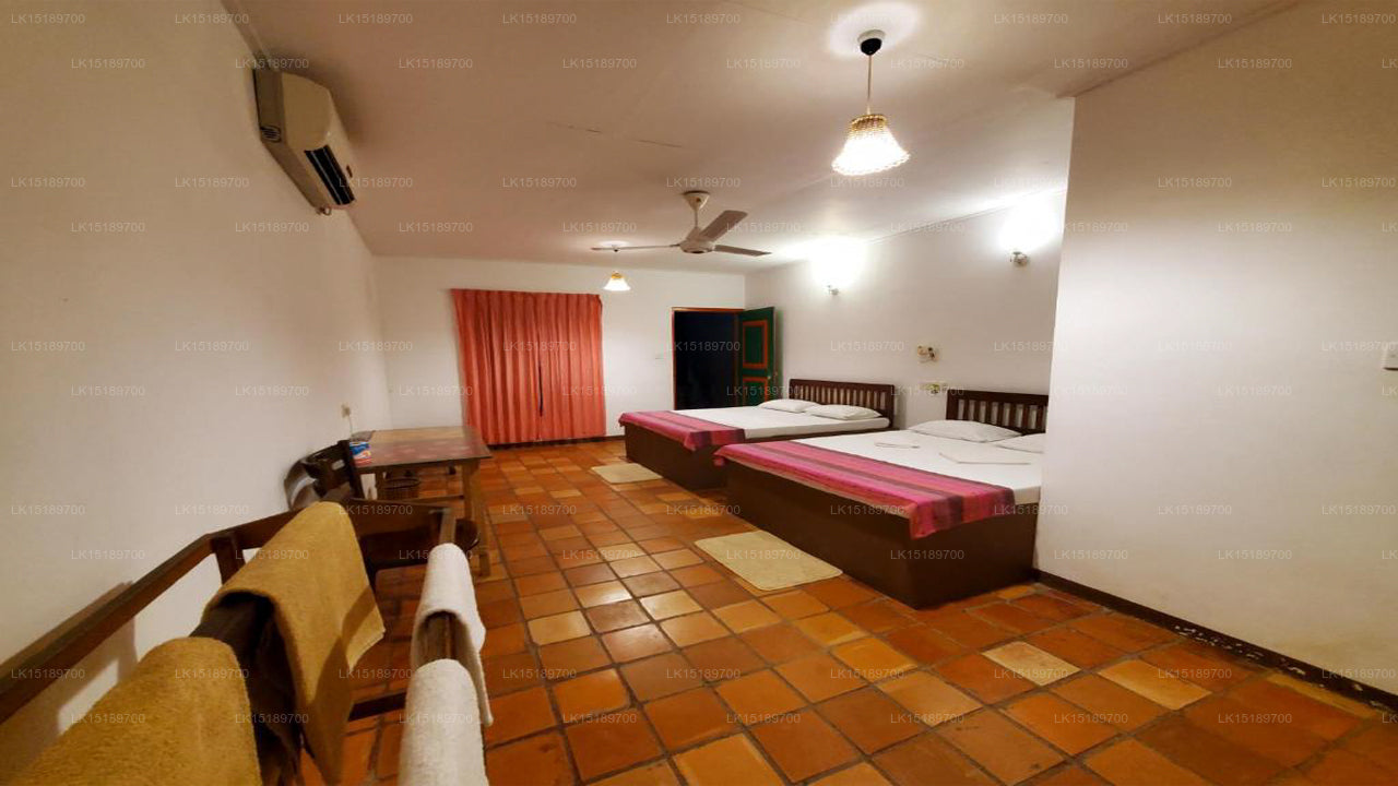 Clay Hut Village, Polonnaruwa