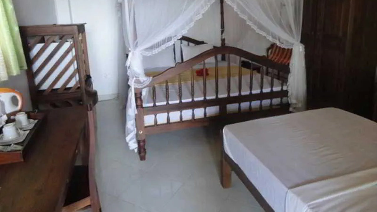 Sunbeam Beach Resort, Mirissa