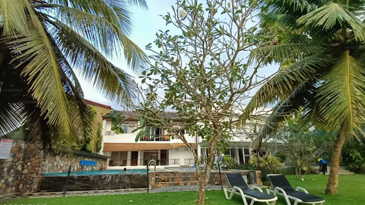 Hotel Sun & Moon, Aluthgama