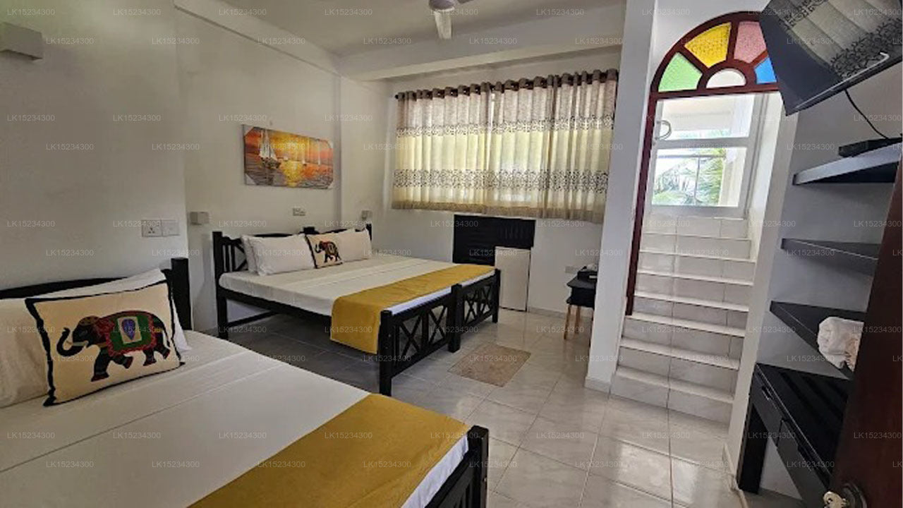 Royal Beach Hotel, Hikkaduwa