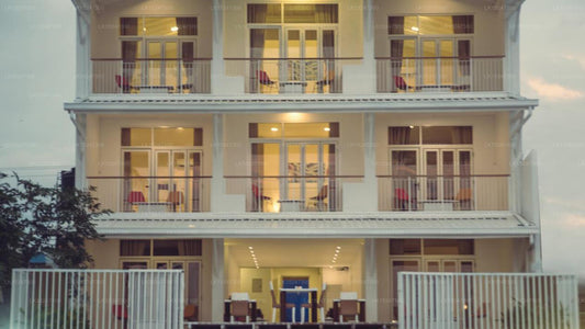 Hush Lagoon 30, Negombo