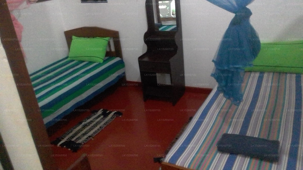 The Lake Breeze, Habarana