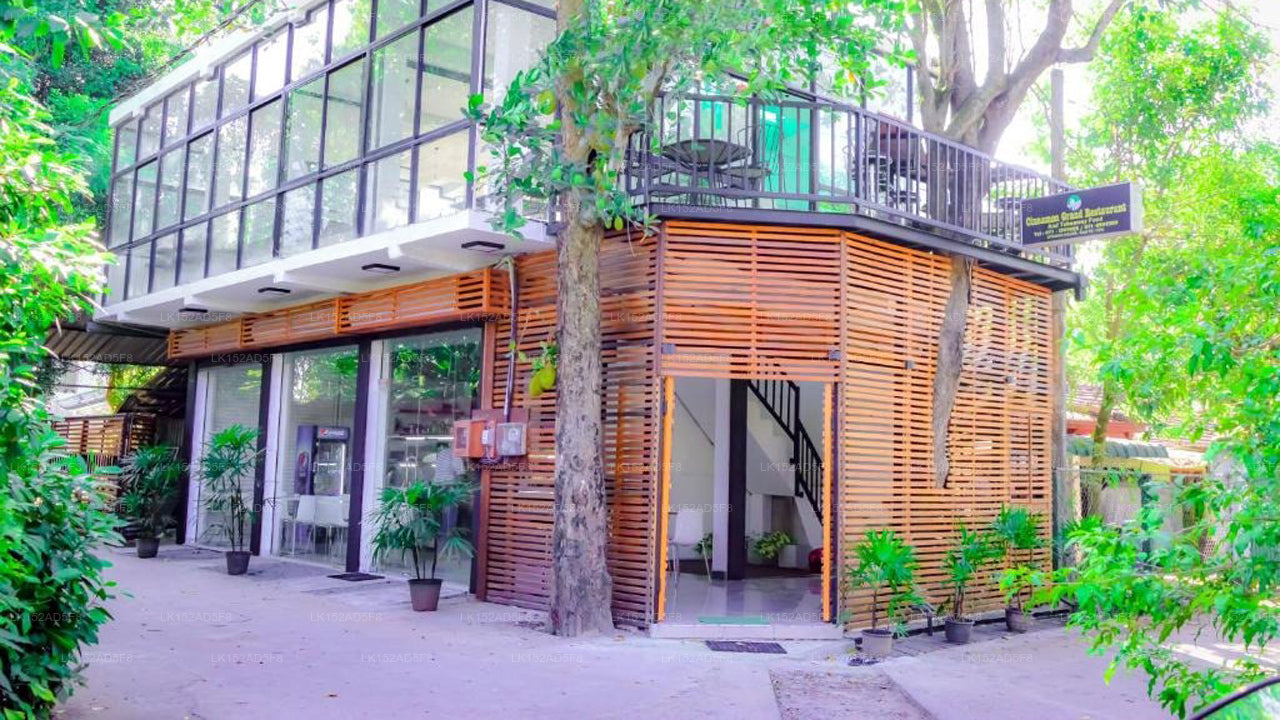 Cinnamon Airport Residencies, Katunayake