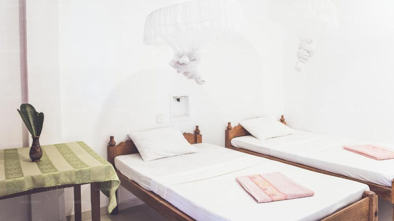 Rupas Beach Hotel, Arugum Bay