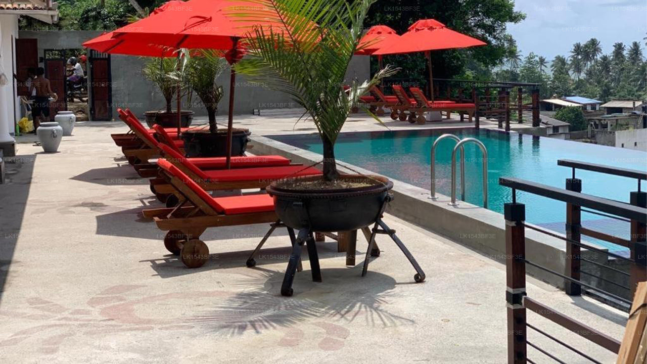 Pinipahana Walauwa Resort, Matara