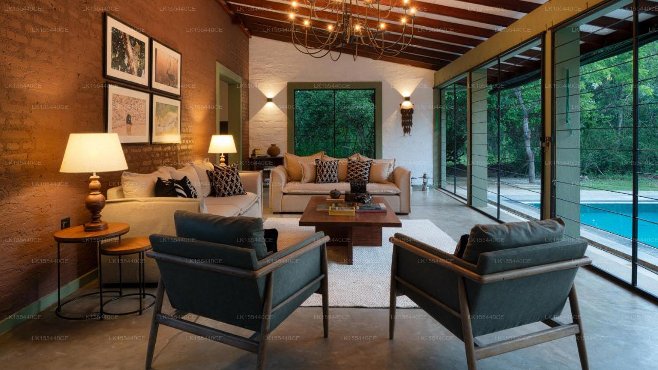 Neem Tree House, Kirinda