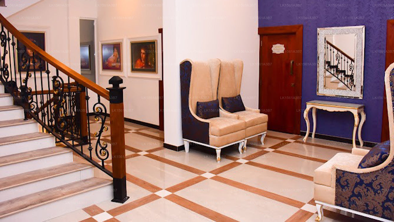 Negombo New Queen's Palace