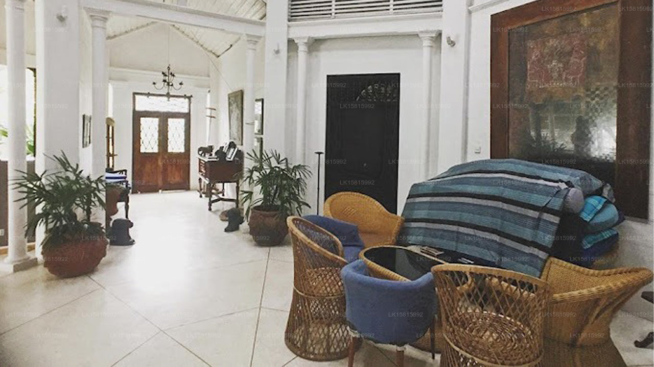 Taprobane Island, Weligama