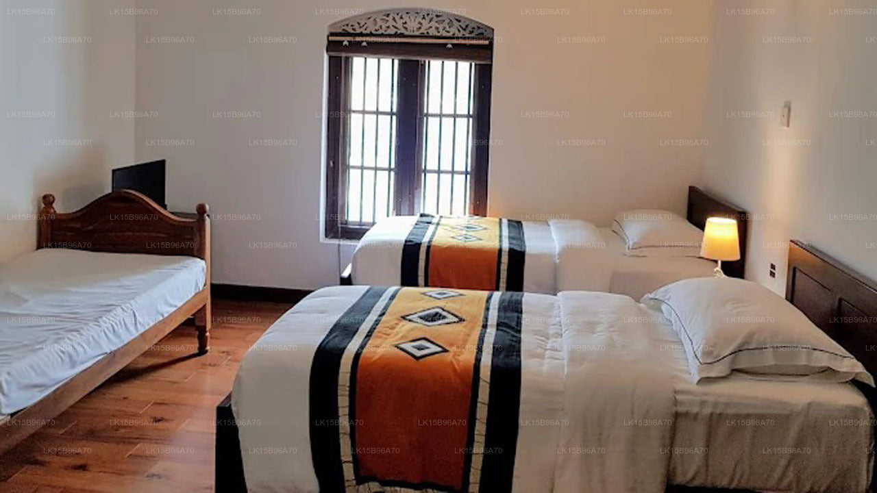 The Secret Kandy, Kandy