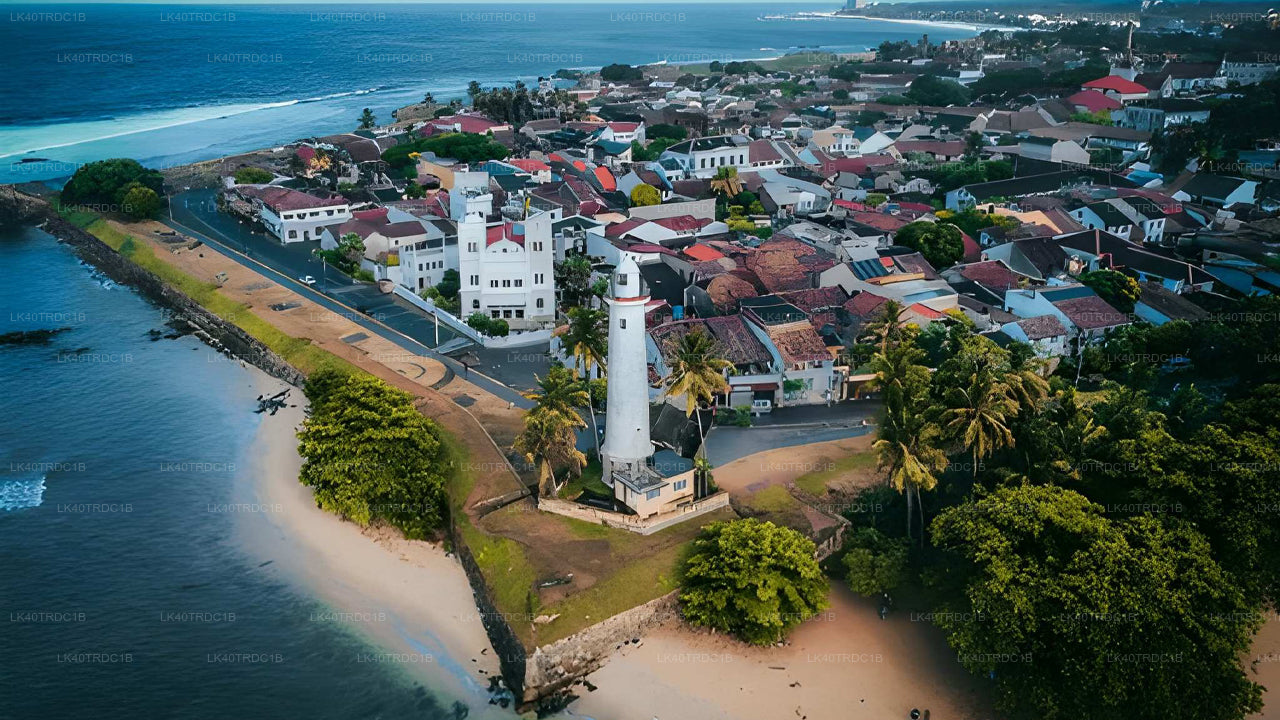 Prywatny transfer z Negombo do Hiriketiya z przystankami turystycznymi