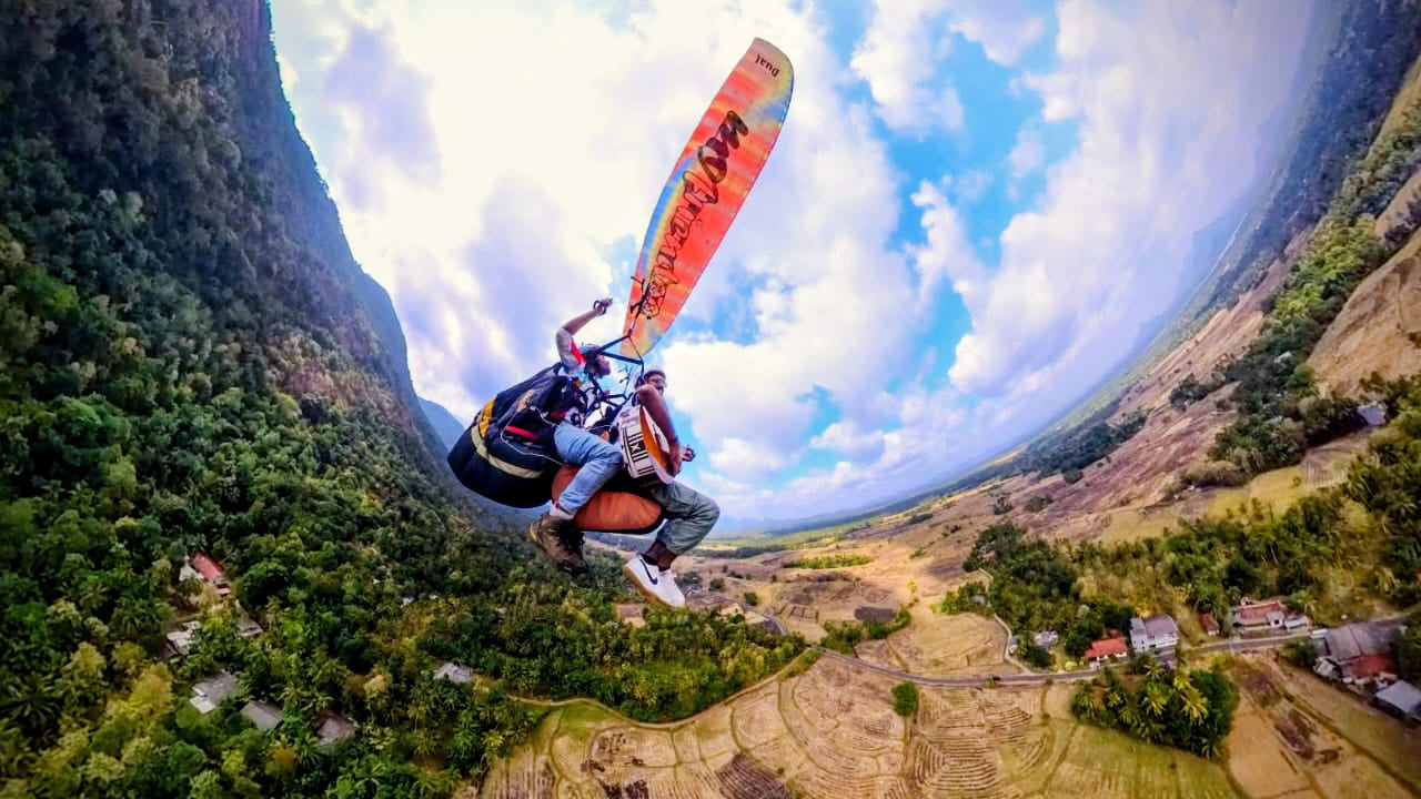 Paralotniarstwo z Kurunegala