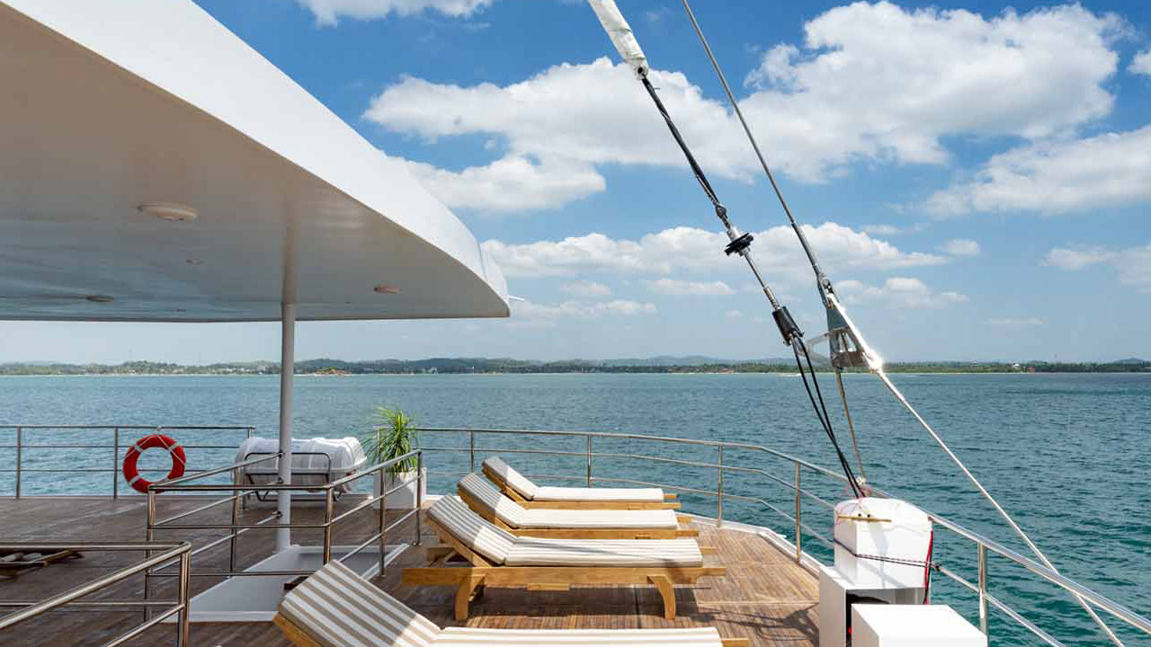 2-nocny rejs z Mirissy na statku Ocean Diamond