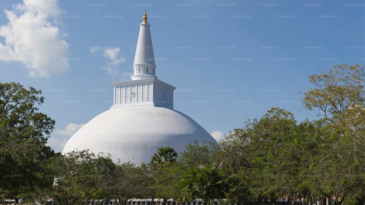 Święte miasto Anuradhapura z Kolombo