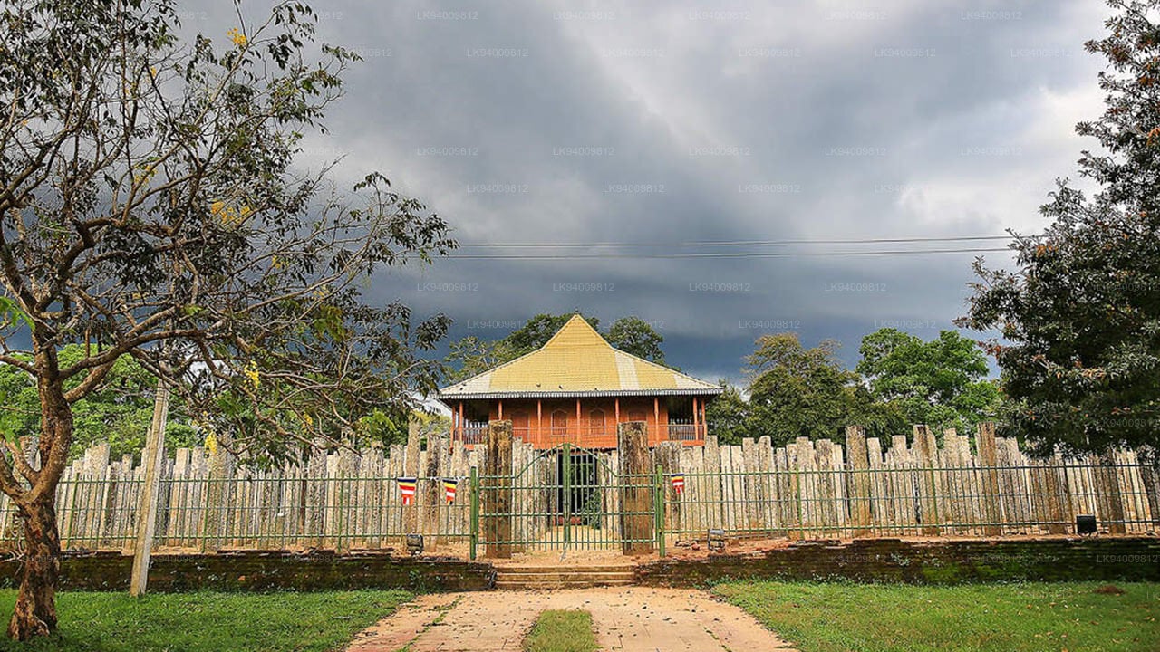 Święte miasto Anuradhapura z Kolombo