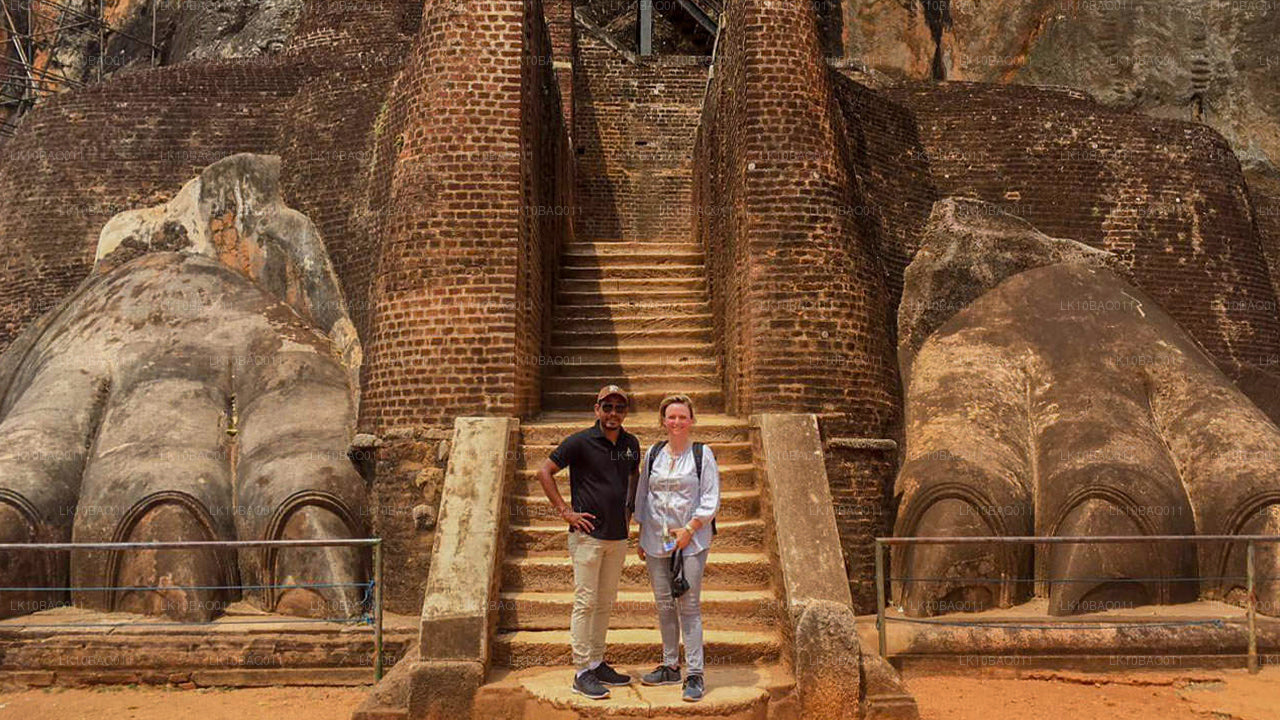 Zagubieni na Cejlonie (11 dni)