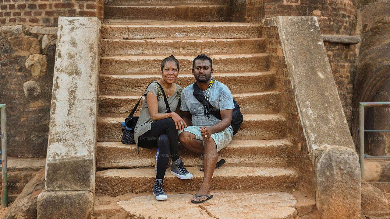 Odkrywanie Serendib (16 dni)