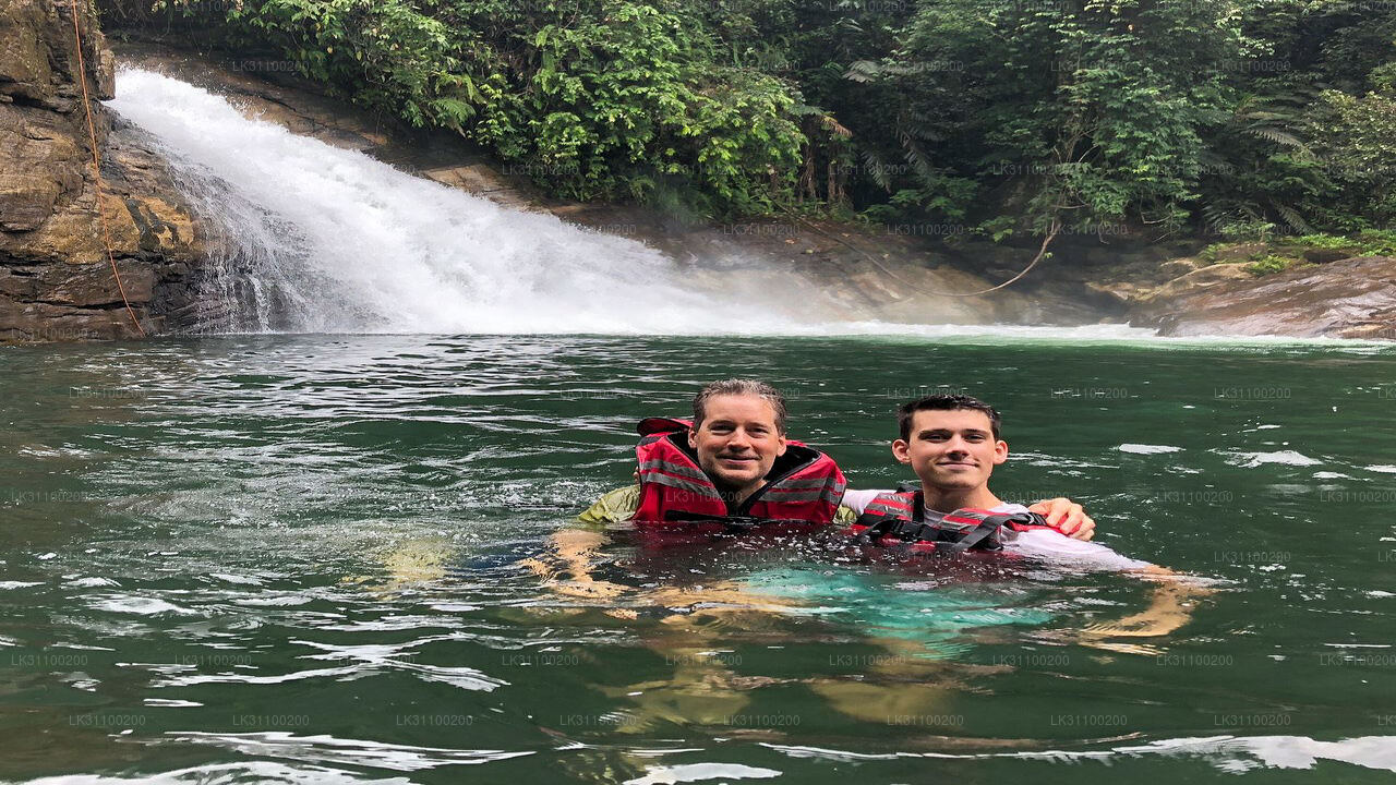 Płaskie spływy kajakowe z Kitulgala