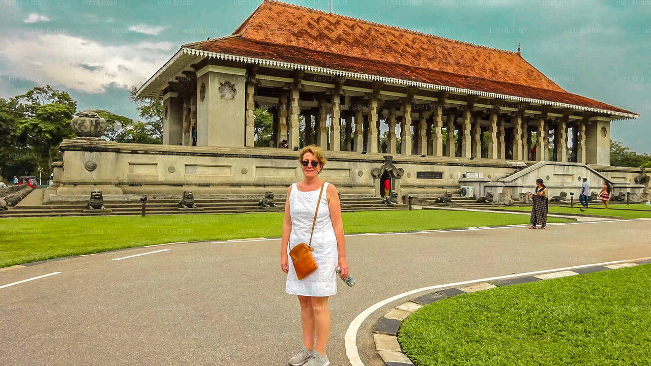 Spacer po mieście Colombo z lokalnym portem morskim w Kolombo