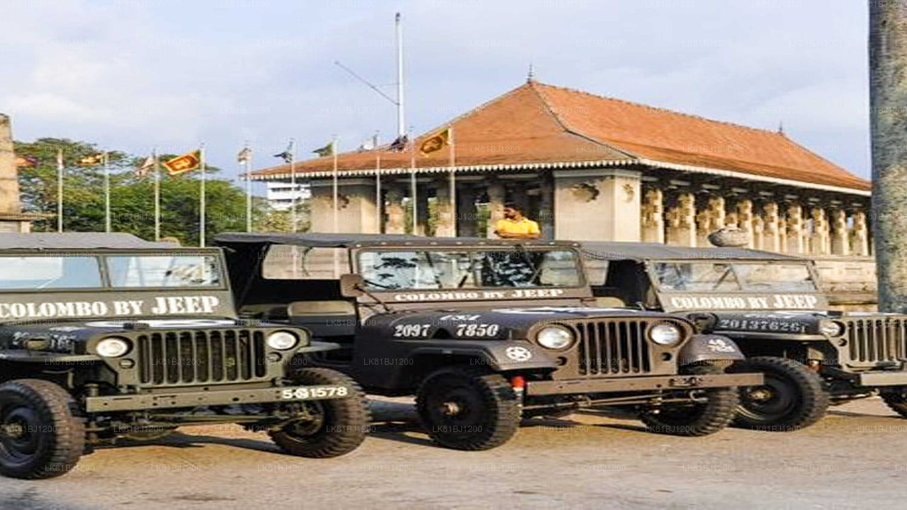 Colombo City Tour przez Land Rover Series 1 Jeep z portu Colombo